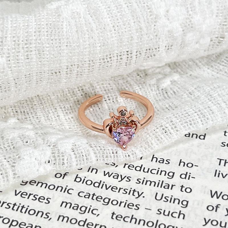 Exquisite rose gold crown love romantic sweetheart pink diamond temperament ring women s fashion niche design ring