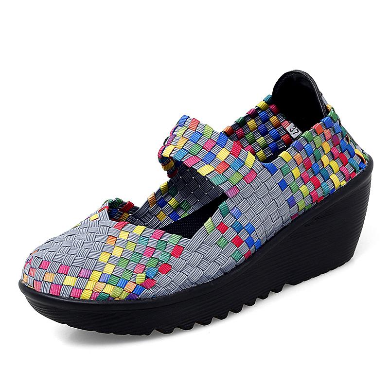 

Женские плетеные сандалии 35-42, летние покатые спортивные сандалии с пышным тортом и толстой подошвой из ткани 40 серый/разноцветный