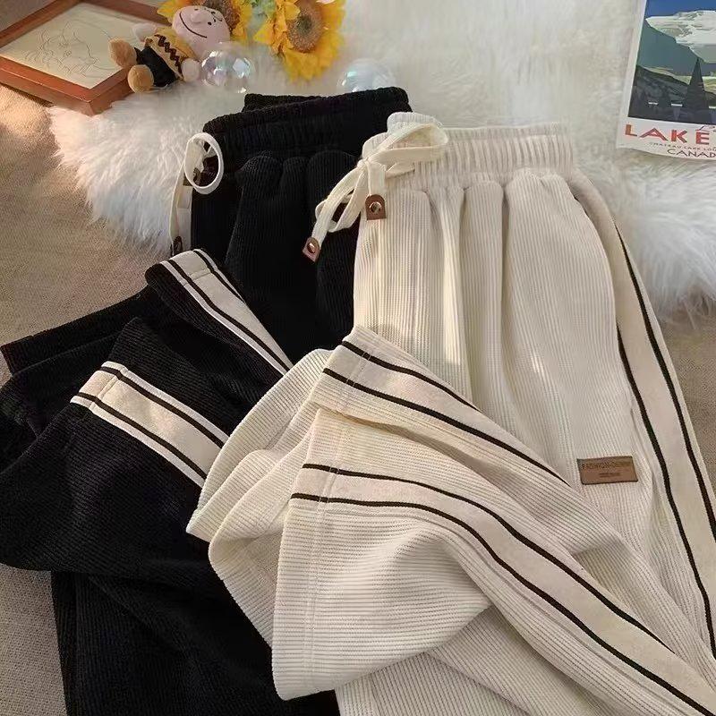 Men's Loose-Fit Corduroy Wide-Leg Pants for Spring & Autumn