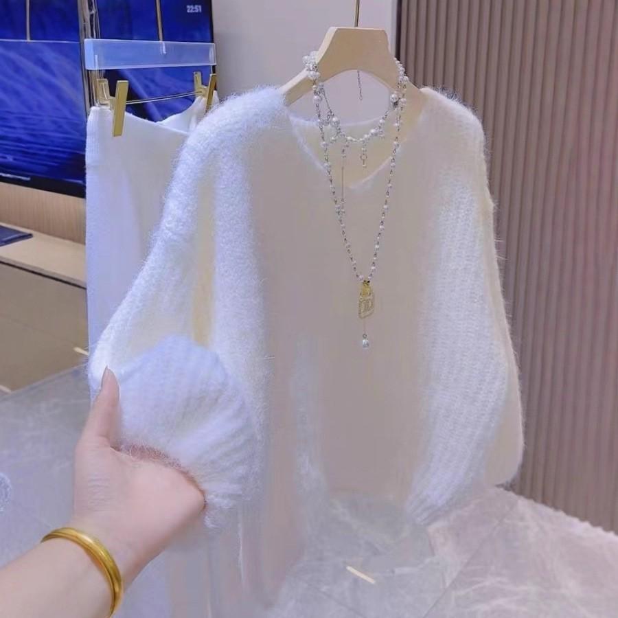 Autumn and Winter  V-neck Knitted Sweater Korean Loose Thick Long Sleeved Sweater for Women Design Sense
