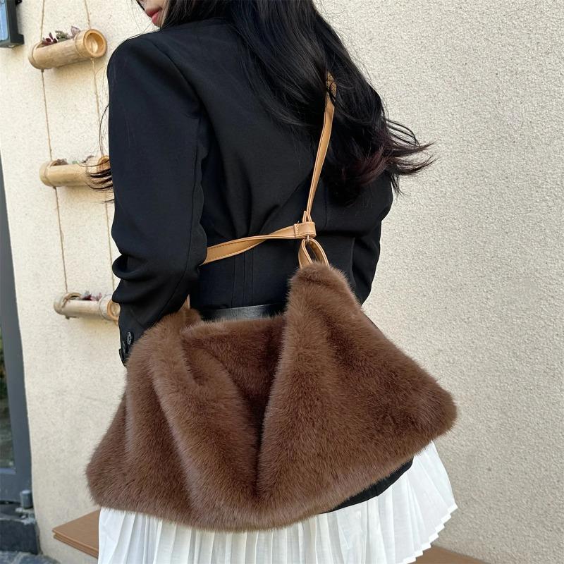 Women's Plush Crossbody Bag Single Shoulder Handbag Large Capacity Casual Autumn Winter Fur Bag Fashiable All-Match Bag