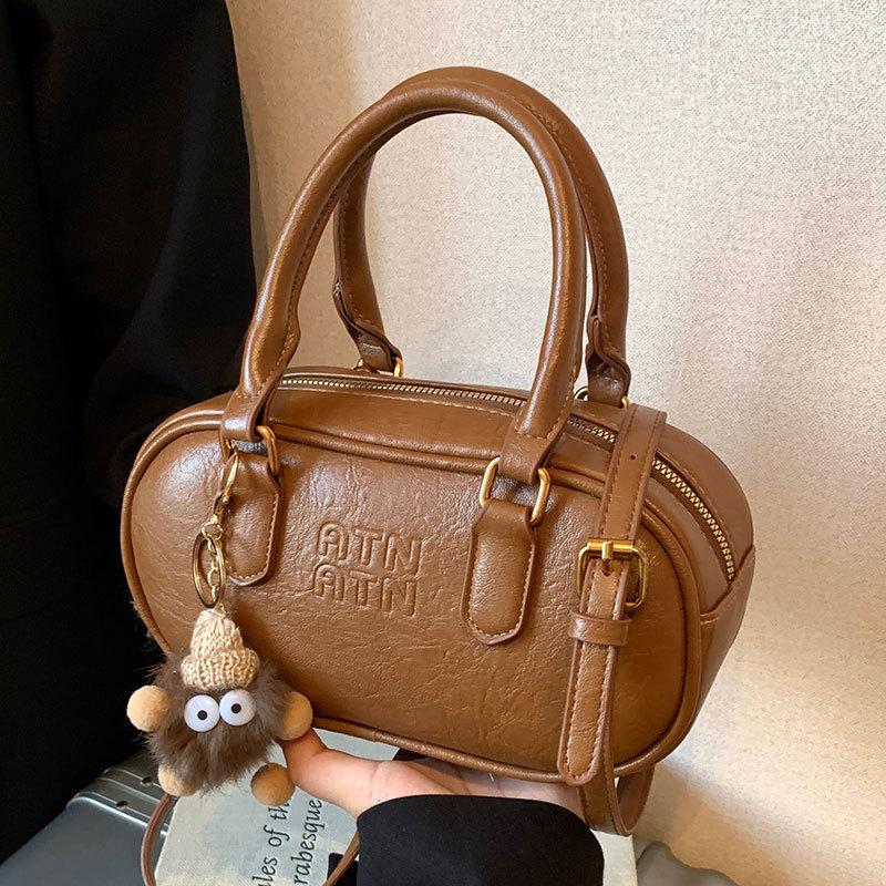 Niche Design Retro Maillard Portable Small Bag Women's 2025 New Korean Fashion Textured Shoulder Messenger Bag