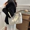 Spring New Arrival Large Capacity Pearl Chain Oxford Street Style Tote Bag