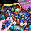 49-teiliges polyedrisches Würfelset mit 7 schwarzen Kordelzugbeuteln, 7 komplette Sätze D4 D6 D8 D10 D% D12 D20 für DND RPG ZSY