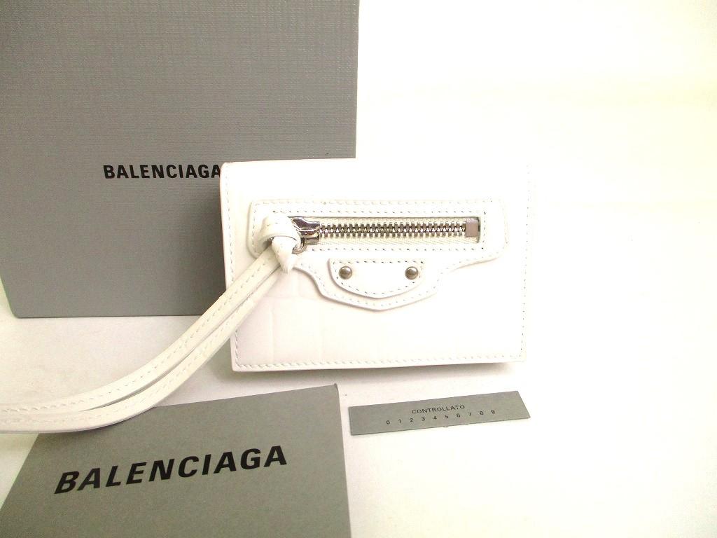

Authentic BALENCIAGA White Leather Trifold Mini Wallet Neo Classic #9876 Refurbished