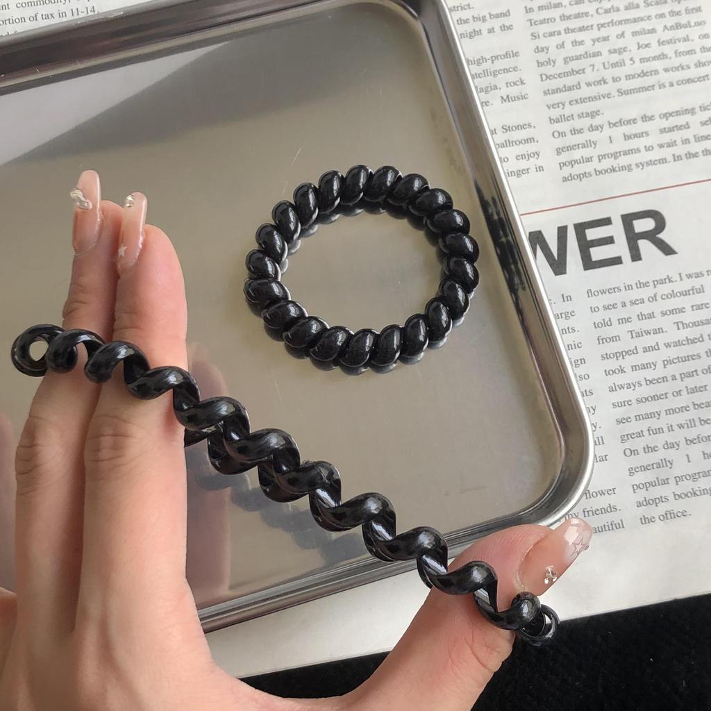 Schwarzes minimalistisches Telefonkabel-Gummiband-Haargummi - Dickes Scrunchie für Mädchen-Pferdeschwanz