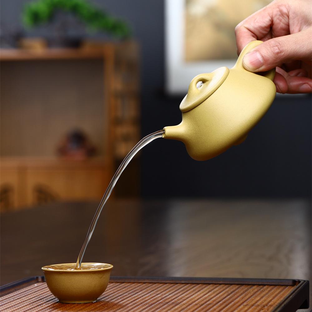 Zisha Yixing Duan Ni Shi Piao Teapot by Famous Artist – Small Capacity Tea Brewing Pot