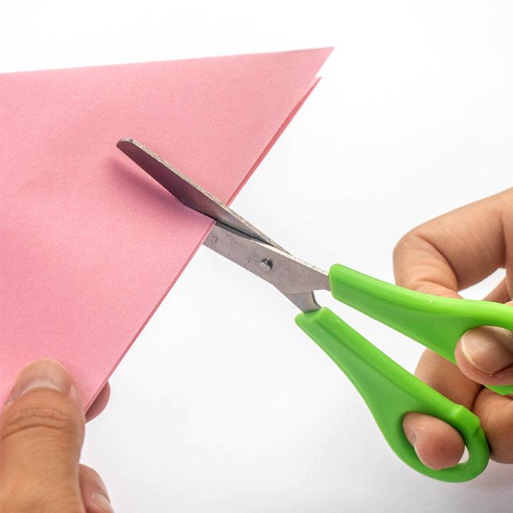 Creative Scale Round-Head Scissors for Kids - Safe, Portable, and Ideal for Handicrafts and Paper Cutting