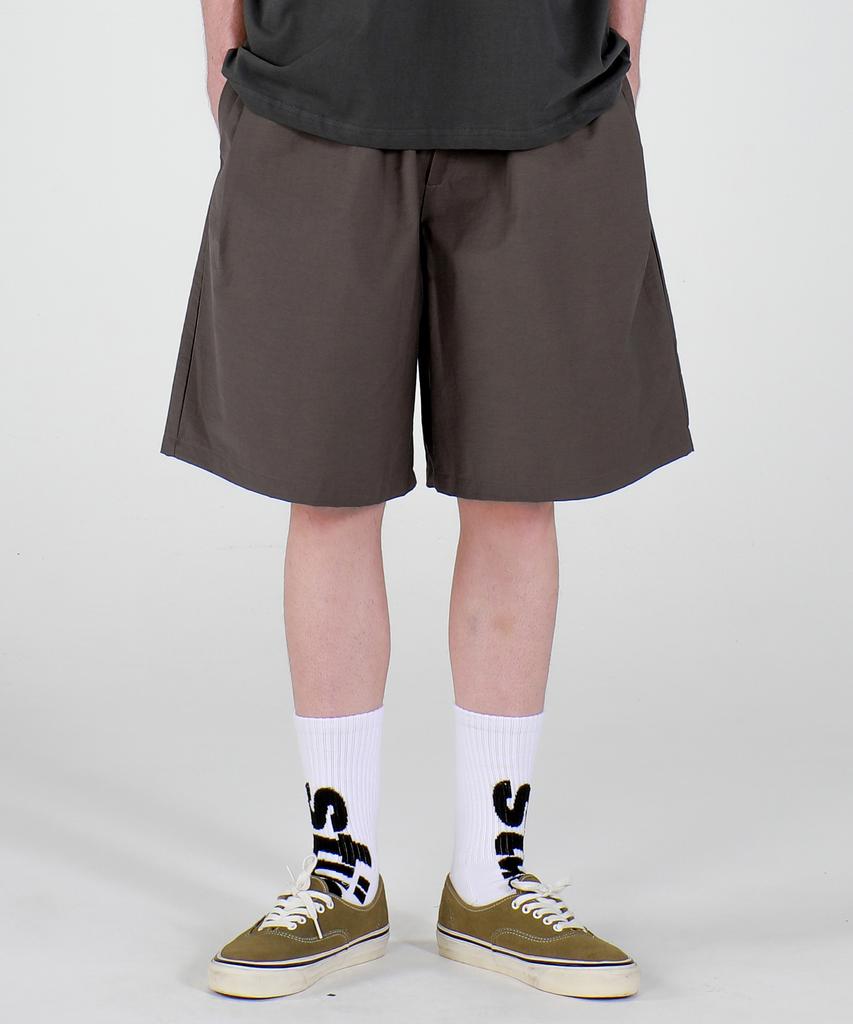 ESN Nylon Single-Pleat Wide Shorts Charcoal