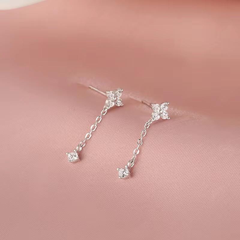 New Silver Color Inlaid Zircon Clover Tassel Earrings For Women Delicate Chain Pendant Earring Party Jewelry Accessories Gifts