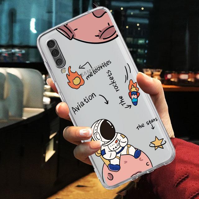 

Чехол для Samsung Galaxy A51 A71 A30 A40 A01 A20e A20s A12 A22 A72 A50 A70 A52 A02 A02s A32 A21s Мультфильм Астронавт Луна Samsung A72 4G(5G)