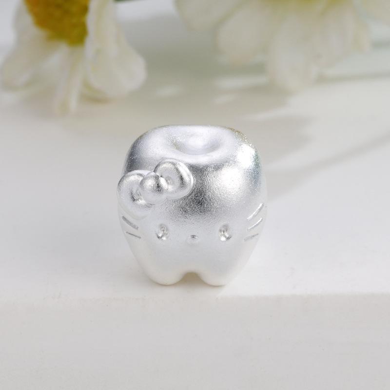 Hello Kitty Sterling Silver 999 Lucky Bead with Bow, Woven Rope, and Loose Bead Accessories. серебряный