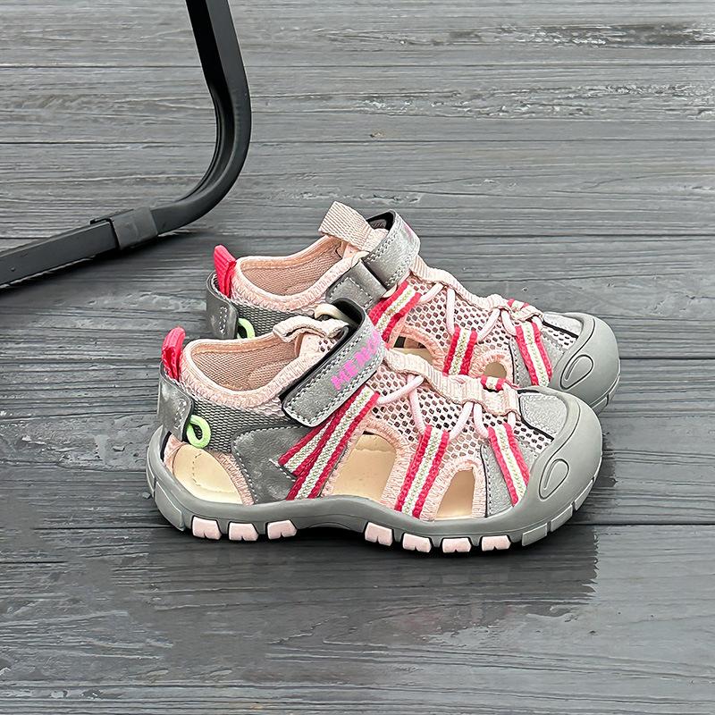 Boys' sandals summer new baotou non-slip medium and older children's beach shoes soft-soled girls' shoes children's shoes summer