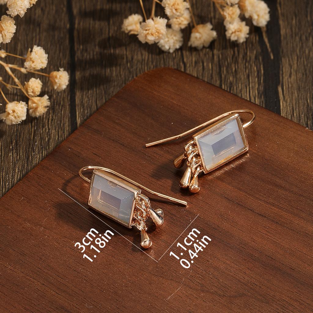 A Pair of Fashionable Synthetic Zircon Creative Women's Earrings with Retro and Fashionable Design
