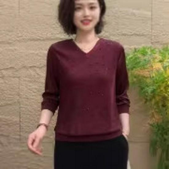 Plus Size Slimming Long-Sleeve T-shirt - Casual & Stylish Spring/Autumn Top for Moms
