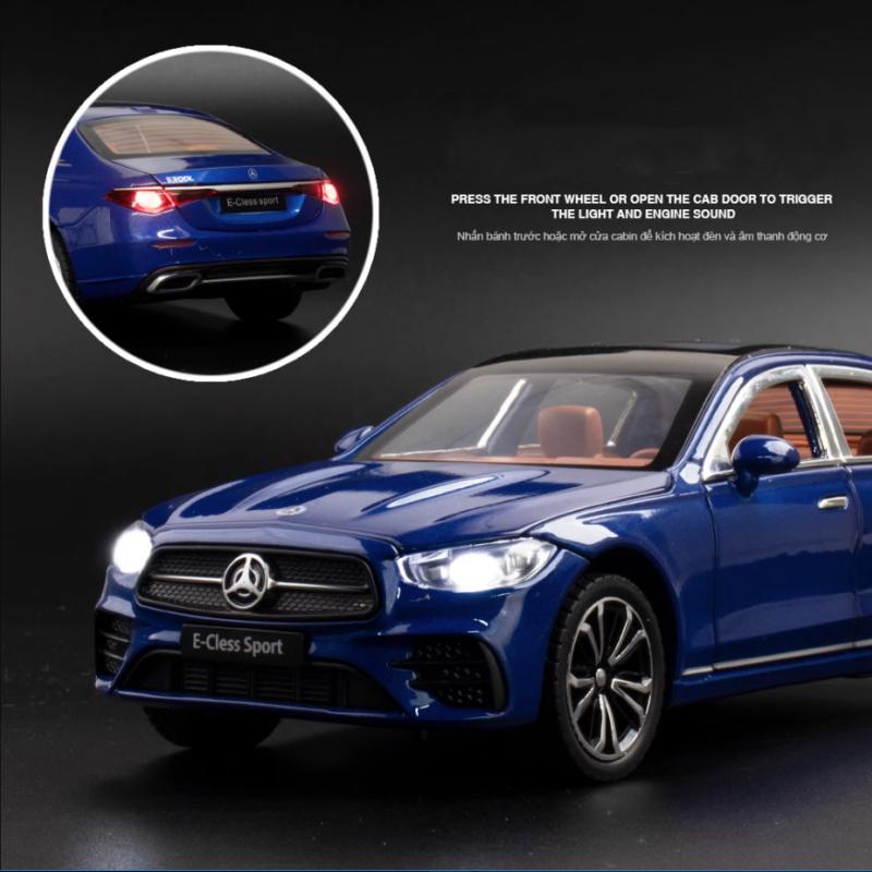 1/24 Benz E-Class E300 L Alloy Car Model Diecast Toy Metal Vehicles High Simulation Sound And Light Pull Back Toy Car Collection Gift