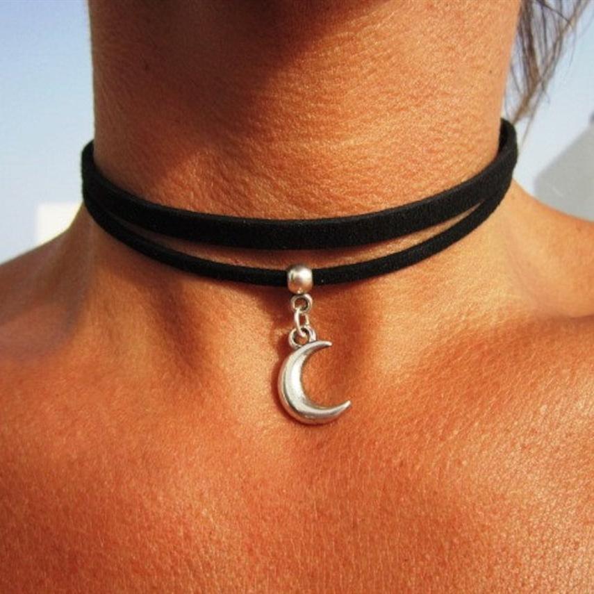 

Y2K Personality Sliver Color Crescent Moon Pendant Black Suede Double Layer Fold Wear Necklace for Women Choker Coil Jewelry