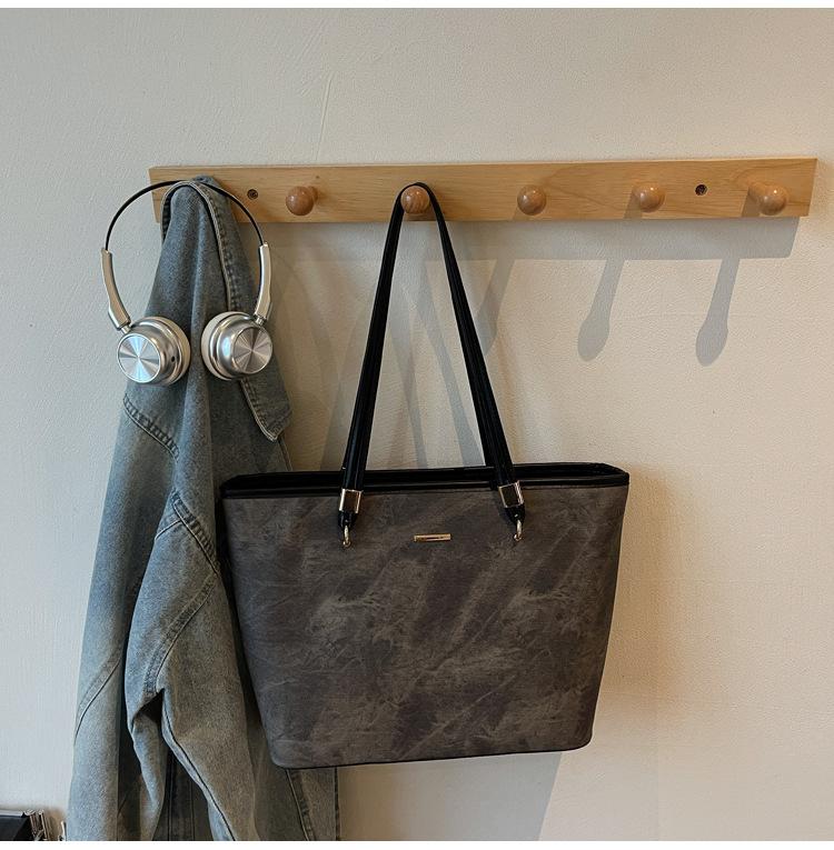 Autumn New College Students Class Commute Tote Bag Fashion Casual Shoulder Bag Large Capacity Portable Underarm Bag Women