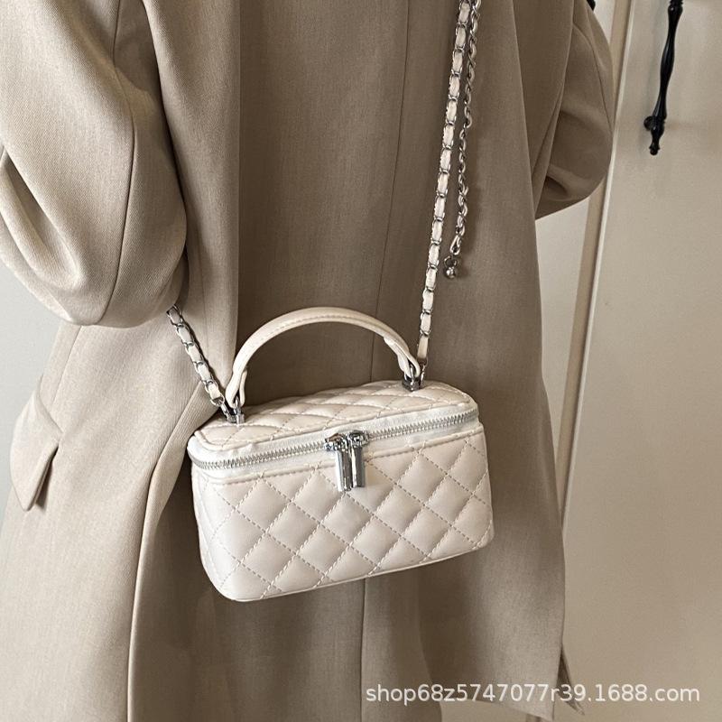 Small Fragrance Style Hand-held Small Square Bag Personalized Box Bag High-value Chain Diamond Checkered Crossbody Bag Cosmetic Bag
