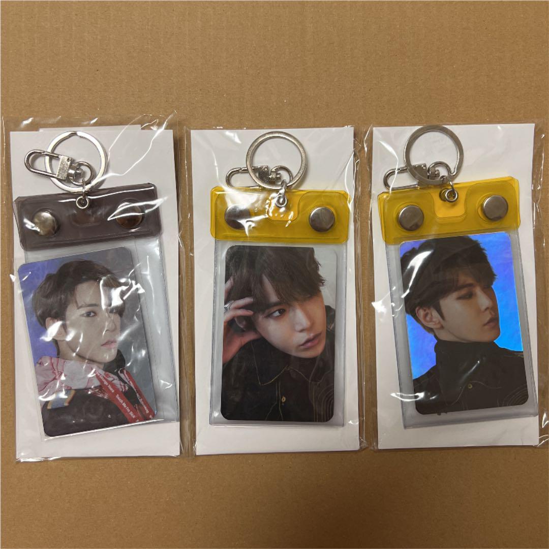 

[USED] NCT127 SUPER HUMAN Doyoung Photo Key Ring & Trading Card 3 Pieces