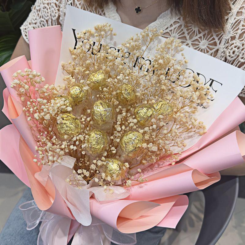 Christmas Chocolate Gift Box Bouquet for Boyfriend, Girlfriend, or Friends - Perfect Birthday or Love Expression Gift