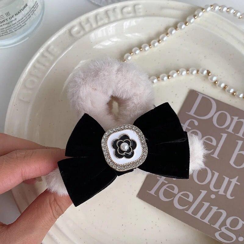 Sweet Bowknot Plush Hair Claw Clip New Classic Small Hair Clips Barrettes Hairgrips Headdress For Female Winter Hair Accessories