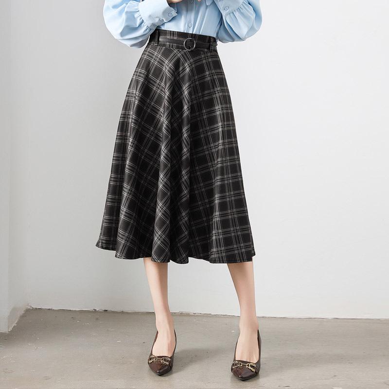 Women's Retro Plaid High-Waist A-Line Skirt — Petite, Slimming, Mid-Length Umbrella with Big Hem for Spring and Autumn