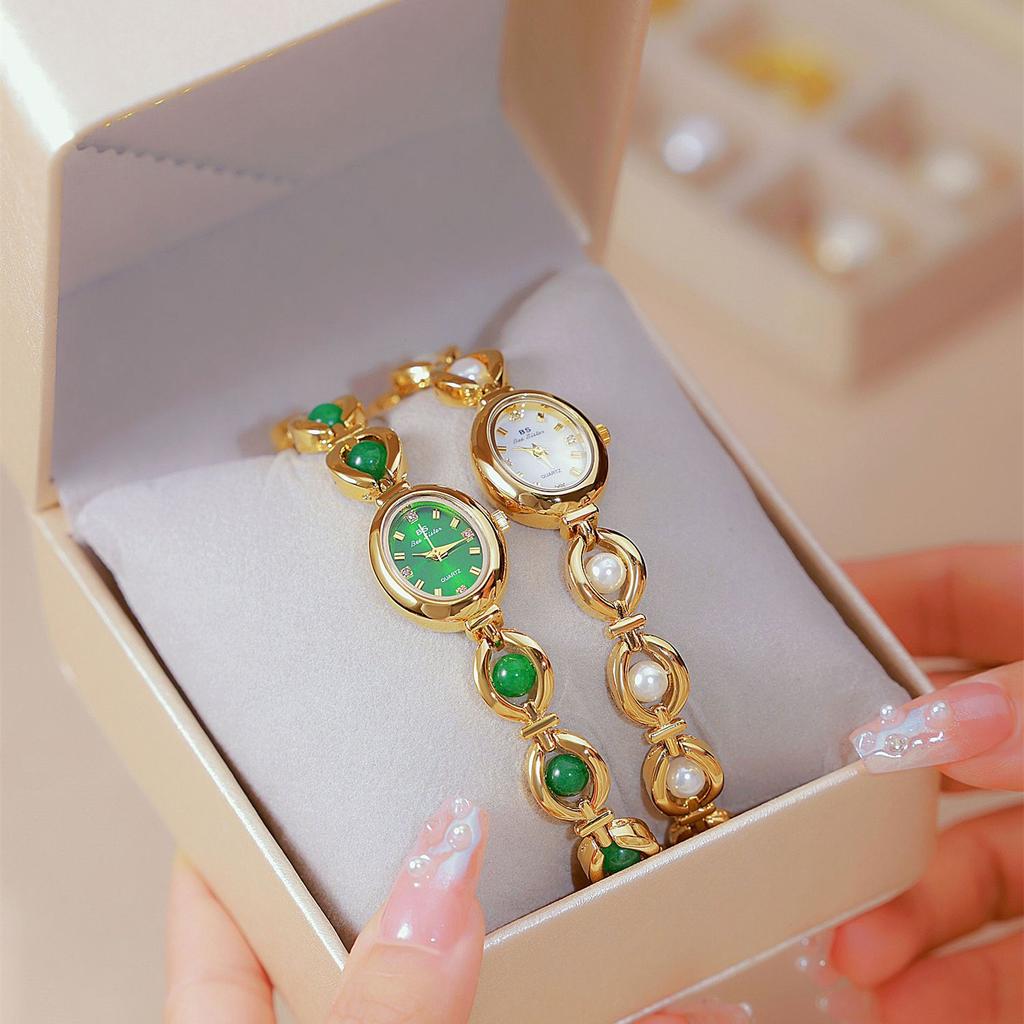 V61 Leisure and Fashion Women Watch Green Jade Jade Crystal Bracelet Watch Light Luxury Clock Giftwatches for Woman
