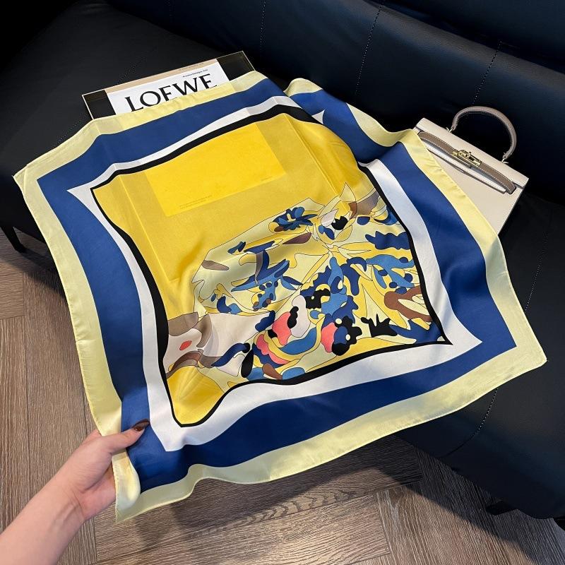 New silk scarf women's fashion versatile high-end small square scarf Korean version neck protection scarf spring and autumn retro scarf binding bag