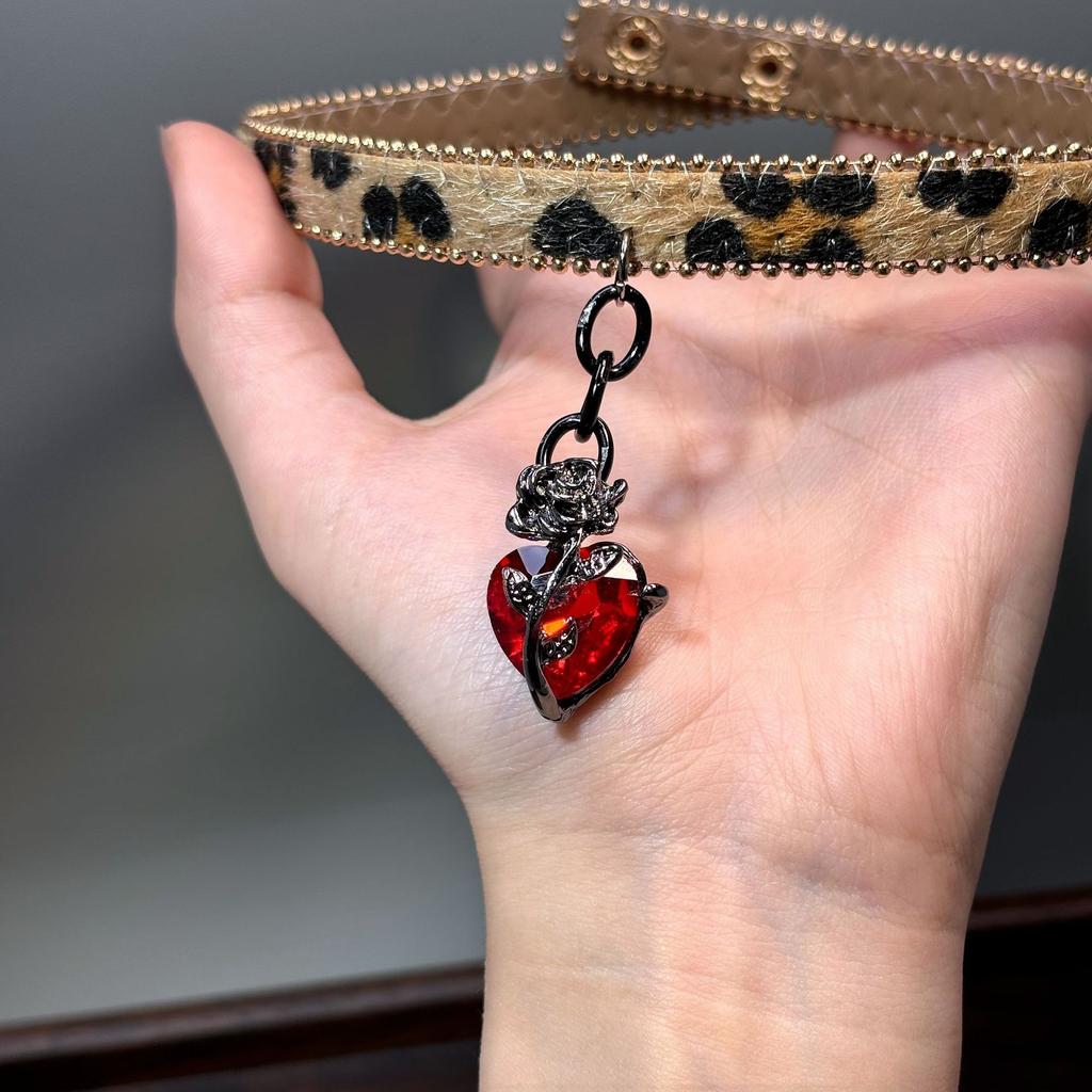 European and American cross-border y2k babes butterfly leather collar punk rock choker collarbone chain necklace foreign trade jewelry