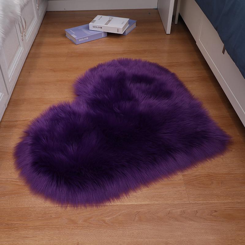 Heart-Shaped Plush Imitation Wool Rug and Cushion for Living Room or Bedroom