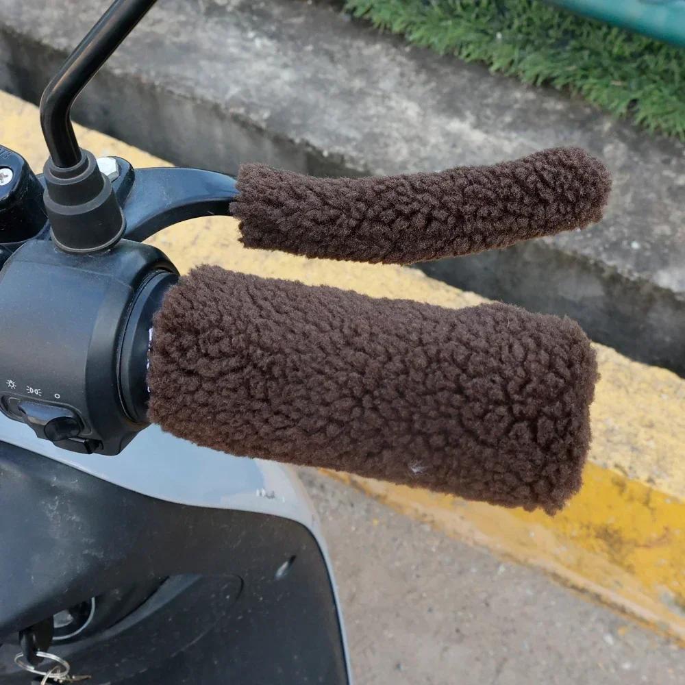 Motorcycle Grip Covers Plush Winter Warm Universal Electric Tricycle Plush Winter Handlebar Covers Sleeves Motorcycle Accessorie