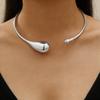Elegantes geometrisches Wellen-Choker: Europäische & Amerikanische Halskette für Frauen