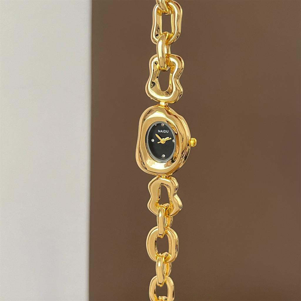 Watch Irregular Bracelet Watch Women'S Retro Fashion Personality Light Luxury Exquisite Quartz Women'S Watch