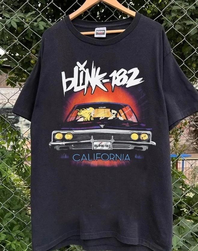 

Vintage 2016 Blink 182 California unisex classic style Tshirt Vtg S5XL Unisex T-Shirt XXXL
