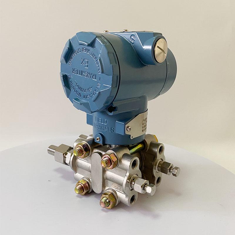 Digital LCD Differential Pressure Transmitter: High-Precision 4~20mA Capacitive Pipeline Sensor