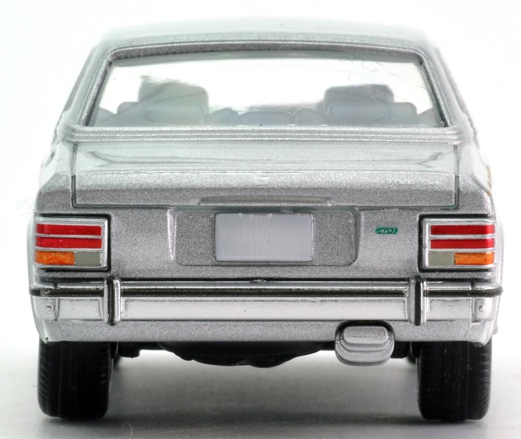 Tomica Limited Vintage Neo Luce Legato Hardtop Limited Completed Product 1/64 LV-21d (Silver)