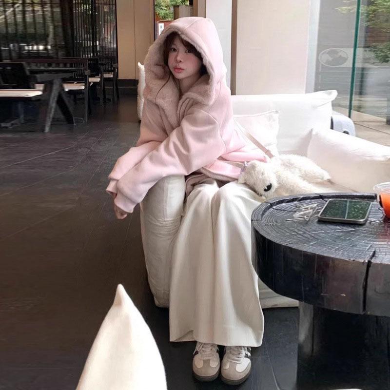 Elegant French-Style Pink Women's Casual Sports Suit, Fleece-Lined Hoodie Two-Piece for Autumn/Winter Fashion and Warmth.