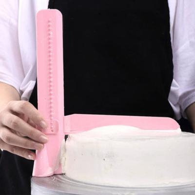 Adjustable Cake Smoother Scraper Fondant Spatula Cake Edges Smoother Food-Grade Cakes Pastry Spatula Cream Leveling Device