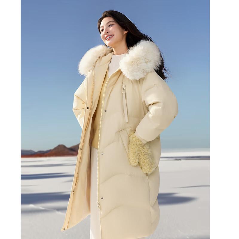 

Женский длинный пуховик с капюшоном и меховым воротником M