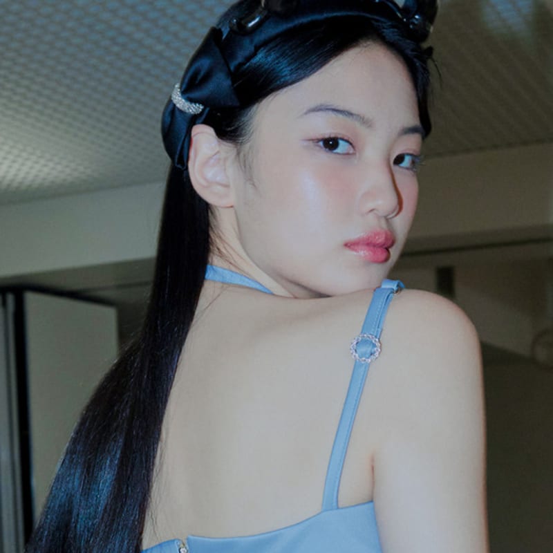 LOVUEE Purrfect Black Crown Headband