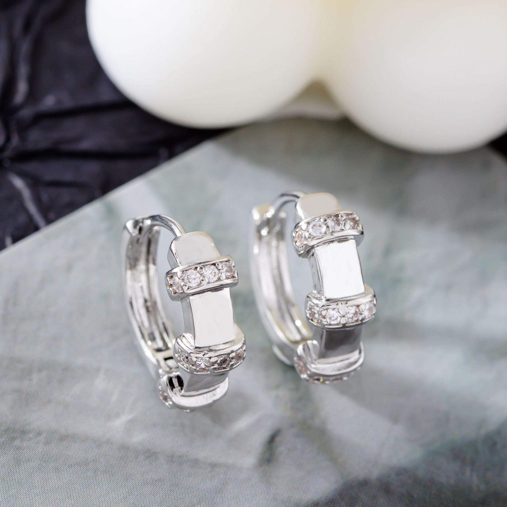 European & American INS Style Bamboo Joint Zircon C-Shaped Earrings - High-End, Simple & Versatile