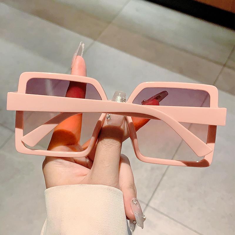 Fashion Vintage Luxury Designer Square Sunglasses Women Punk Big Frame Elegant Shades UV400 Protection