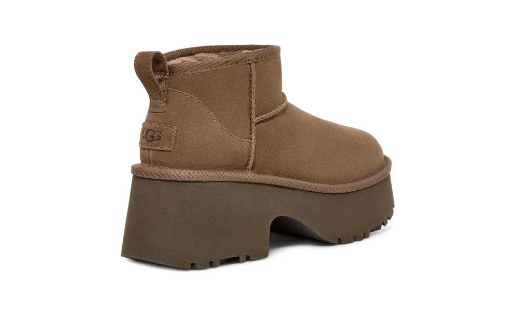 Boots UGG Classic Ultra New Heights in Hickory, Size 36