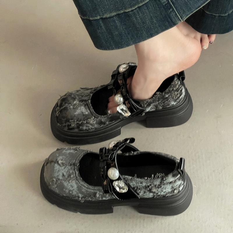 Niche one-word buckle pearl retro summer new versatile bow Mary Jane shoes women