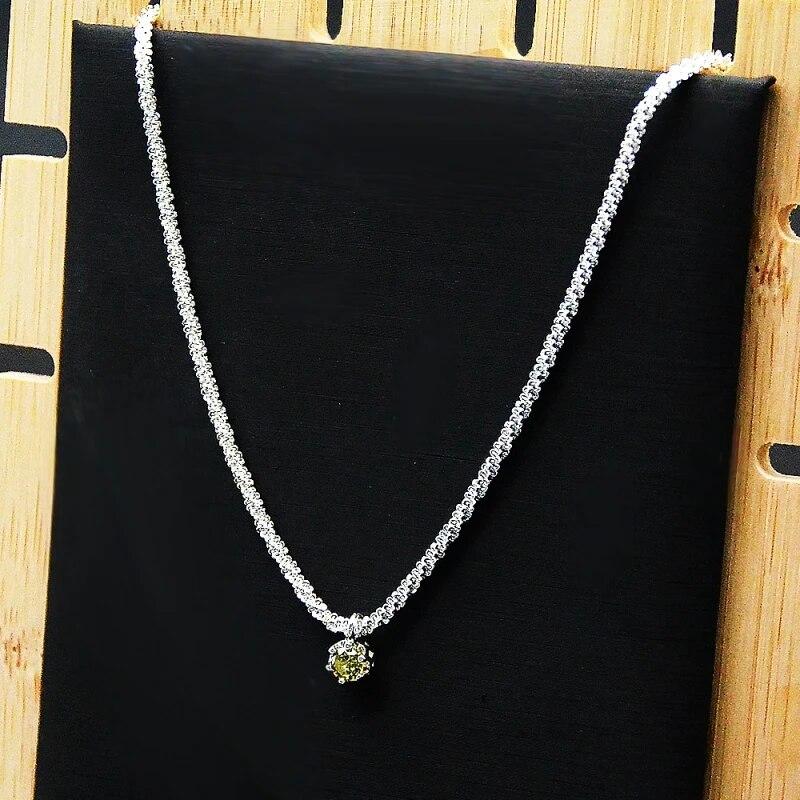 1 Stück Leichter Luxus Kühle Brise Herzförmige Serie Vergoldeter Kupferanhänger mit Edelstahlketten-Kombination von Halsketten