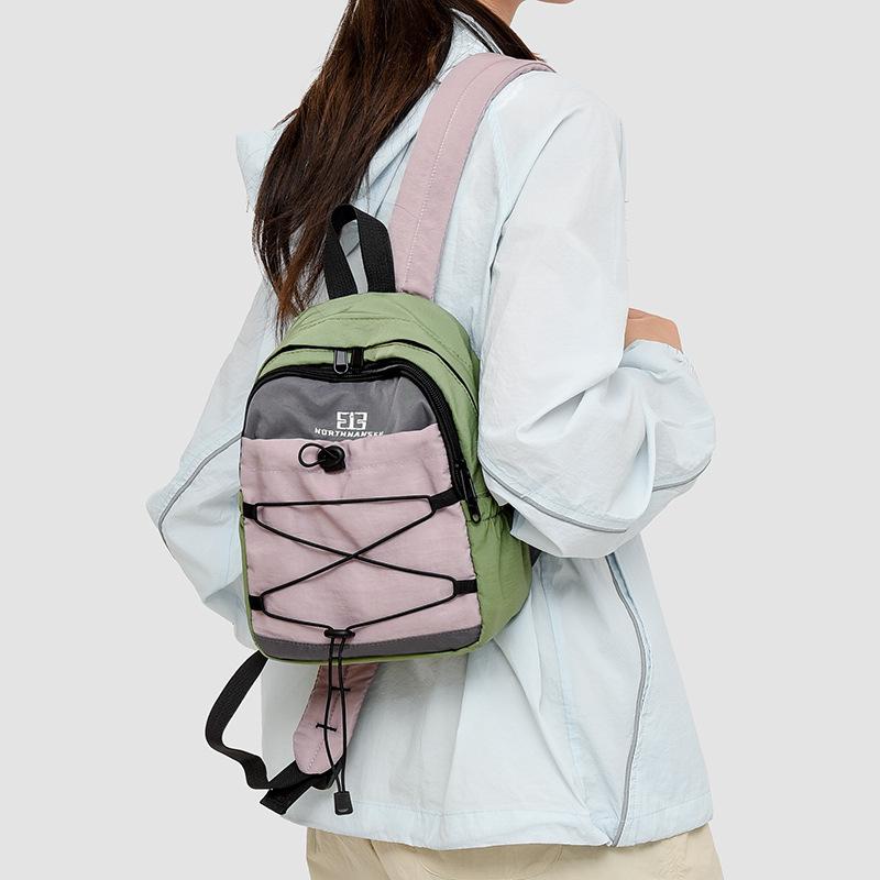 A Simple and Fashionable Commuter Backpack for Women, A Korean-style Small Backpack, and A Casual Small Schoolbag for High School Students