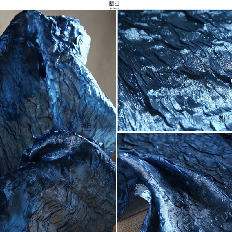 Breiter 100cm Blauer Welleneffekt Knittergaze Stoff Designerstoff für Schneiderei mit unregelmäßiger Wellenfaltenstruktur