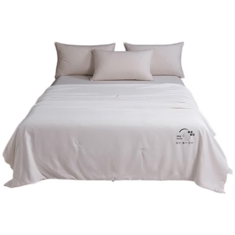 Hodo Mulberry Silk Quilt