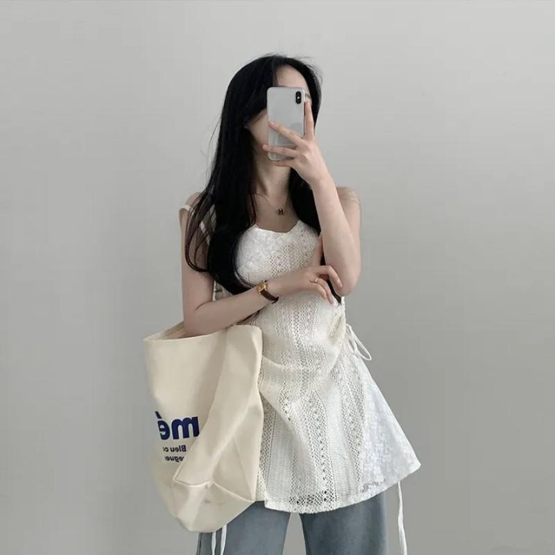 Sommar Elegant Ny Enkel Klänning Dam Chic Fransk Spets Axelbandsskjorta Lager på Lager Kvinna Koreansk Mode Underkläder Bas Kort Klänning